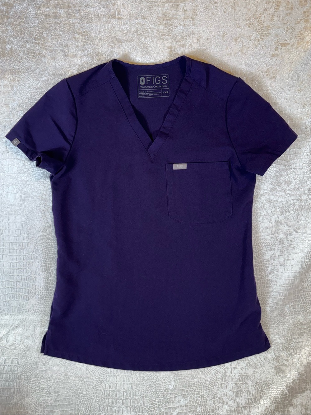 FIGS Catarina OG Purple One-Pocket Scrub Top, Women’s size XXS